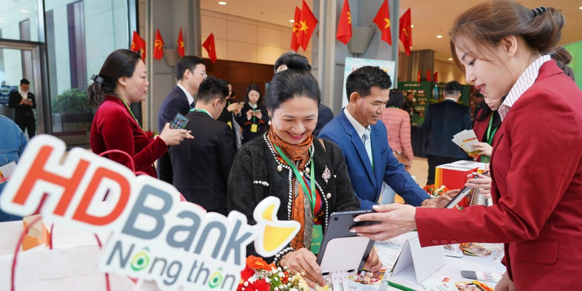 At the eighth congress of the Vietnam Farmers Union held in December 2023, HDBank launched its HDBank Rural Services, a specialised and superior financial solution integrating smart technology along with a preferential loan programme for agriculture and rural areas at 0 per cent interest. — Photo courtesy of HB Bank.